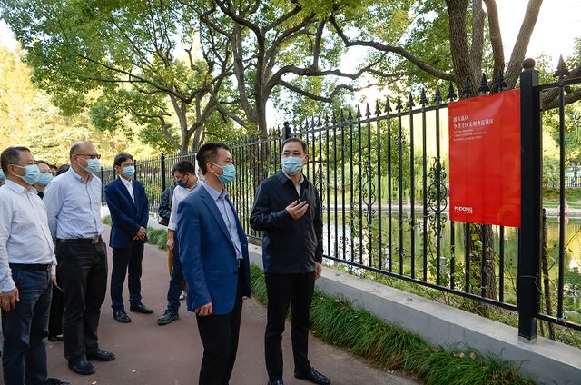 开云 开云体育区领导检查全国文明典范城区创建工作调研陆家嘴水环、东西通道工程建设情况(图2)