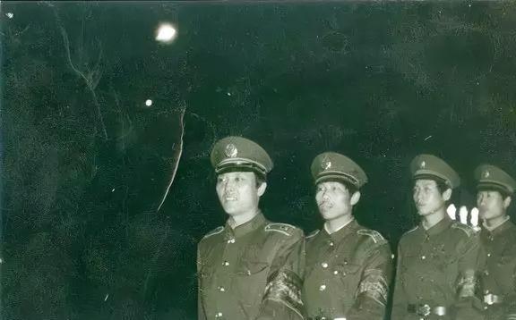 开云体育 开云平台新中国成立后淘汰了两个军种、六个兵种(图5)