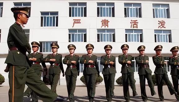 开云体育 开云平台新中国成立后淘汰了两个军种、六个兵种(图6)