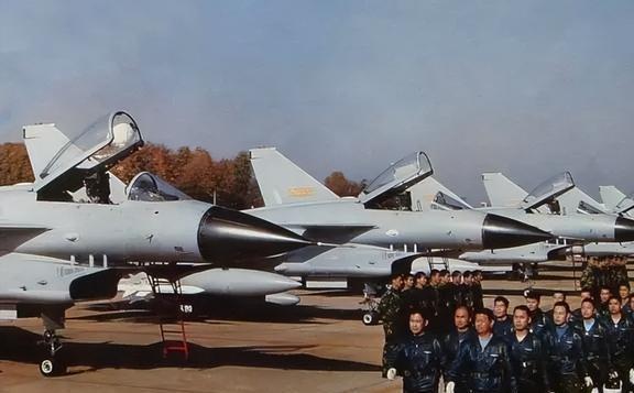 开云体育 开云平台新中国成立后淘汰了两个军种、六个兵种(图7)