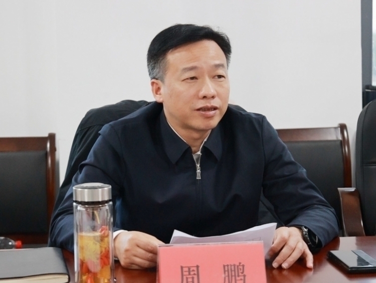 华容县：周鹏督导六门闸排涝工程建开云 开云体育设(图2)