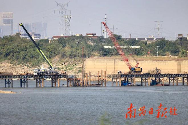 “围江”解旱——赣江南昌段（西支）临时抬