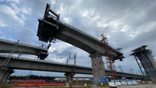 三（亚）乐（东）铁路工程建设进度超七成 