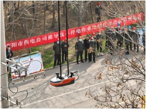 荥阳：收官！冲刺重点工程建设 为电网“强筋健骨”开云 开云体育(图2)