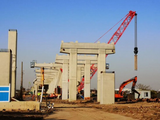 开云体育 开云平台双层桥梁现雏形S3公路新建工程正跨越大治河(图3)