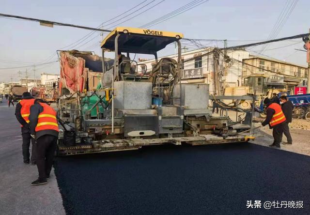 开云体育 开云官网特殊时期菏鄄路鄄城段工