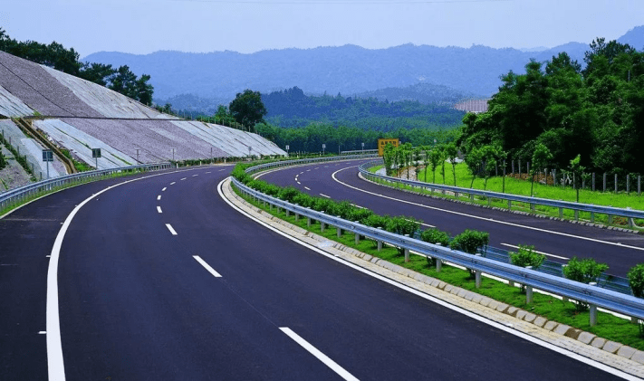 开云体育 开云平台云南这条高速公路建设桥