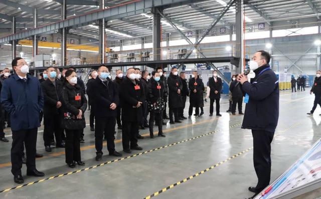 开云体育 开云平台人大代表视察高县重点工程项目建设(图2)