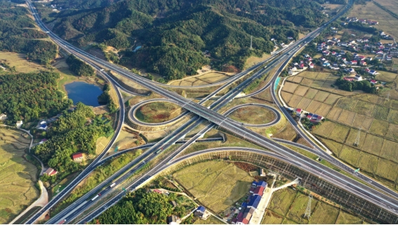 平益高速获开云体育 kaiyun.com 官网入口评全国公路重大工程新闻宣传“ 十佳项目”【图】(图2)