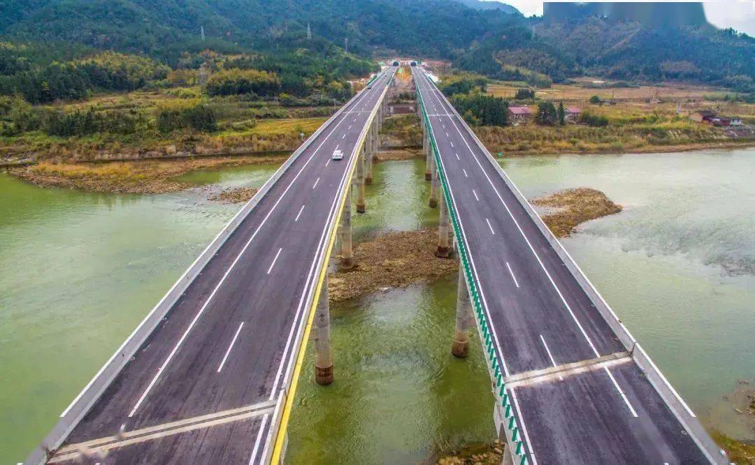 开云体育 kaiyun.com 官网入口福建荣誉！这个公路工程荣获国家公路工程建设最高奖(图3)