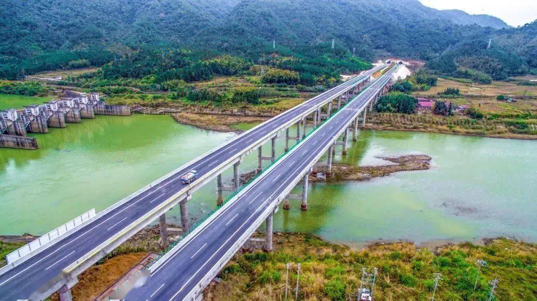 开云体育 kaiyun.com 官网入口福建荣誉！这个公路工程荣获国家公路工程建设最高奖(图4)