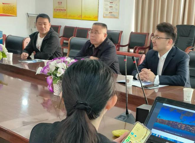 开云体育 开云官网名酒进名企 板城酒业走进邯郸市华通公路养护工程有限公司(图3)