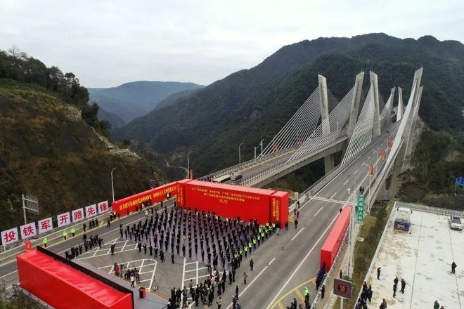 开云APP 开云官网入口今天通了！(图2)