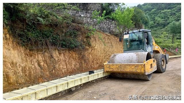 贵州修文朝阳村至索桥村道路工程建设如火如荼开云APP 开云官网入口(图3)