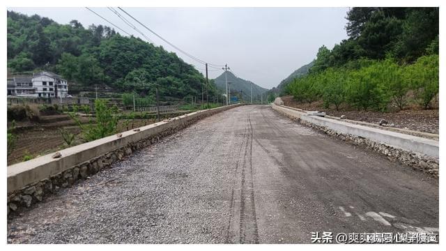 贵州修文朝阳村至索桥村道路工程建设如火如荼开云APP 开云官网入口(图4)