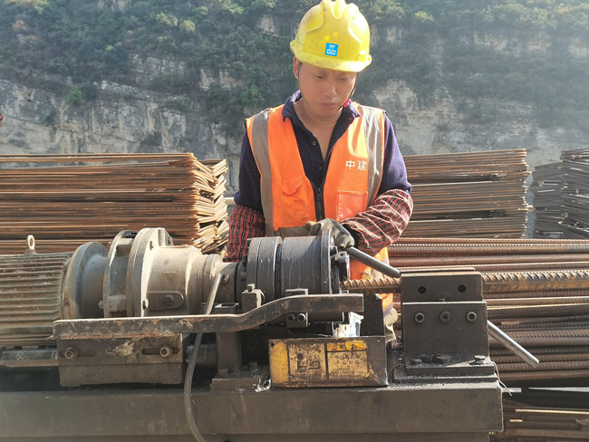 中开云 开云体育平台建海峡：“五一”奋战不停歇重点工程建设忙(图5)