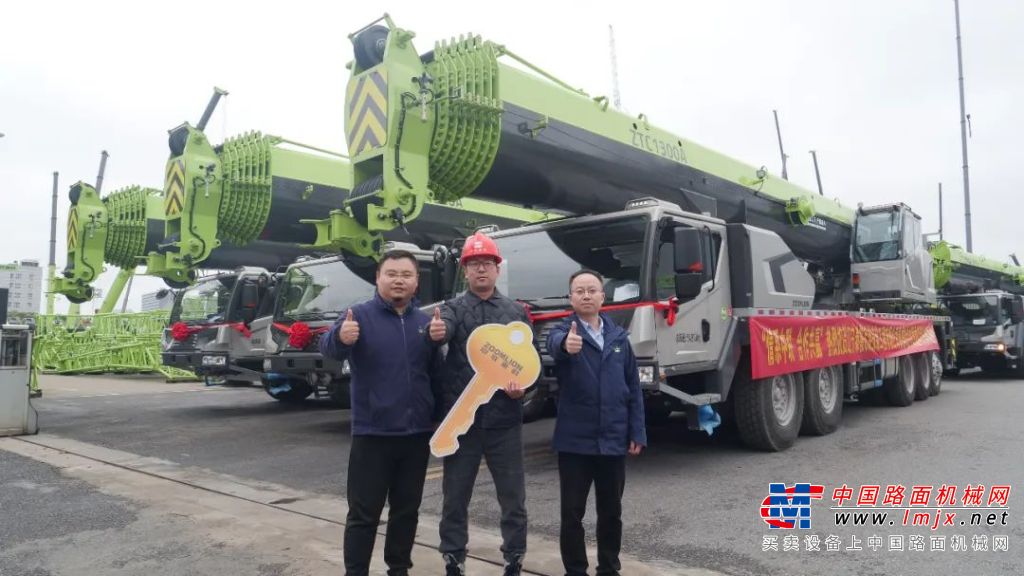 2023中联重科工程起重机公司产品批量发