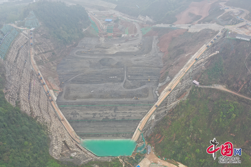 开云体育 开云平台总超46亿元!四川成都“第三水源”工程三坝水库在大邑县开工建设(图2) 开云体育 开云平台总超46亿元!四川成都“第三水源”工程三坝水库在大邑县开工建设(图2)