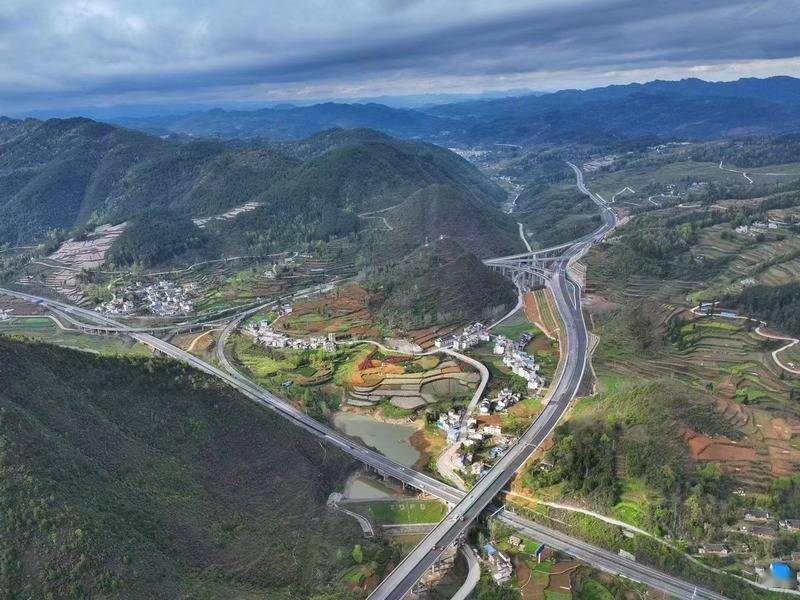 开云体育 开云平台德余高速公路建设吹响“冲锋号”(图2)