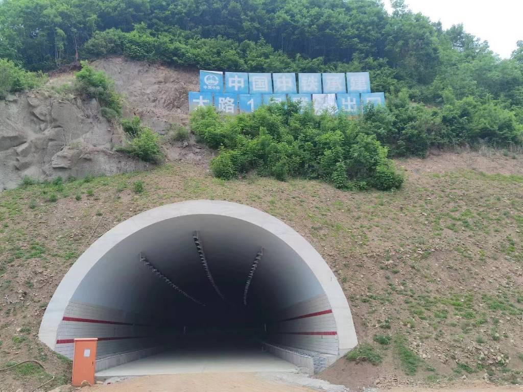 记者踏访高速施工现场③丨集桓高速大路1号隧道总体工程基开云体育 kaiyun.com 官网入口本完工(图2)