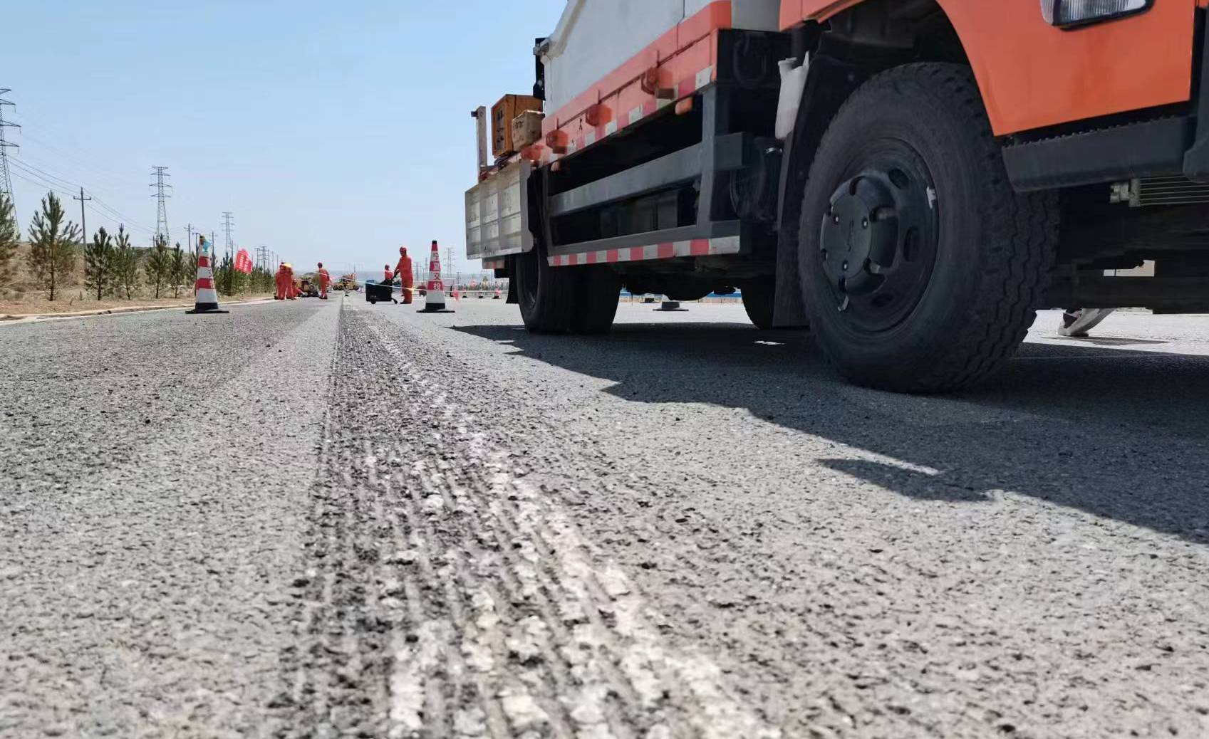 宁夏公路管理中心积极Kaiyun 开云体育推进公路养护工程示范项目建设(图6)