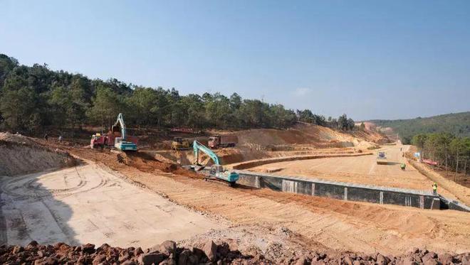开云 开云体育官网楚雄市东南绕城、姚南、牟元高速公路已全面开工建设(图2)