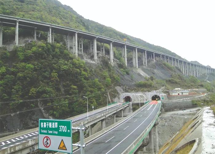 踔厉奋发笃行不开云 开云体育官网怠 盘点岳阳路桥筑梦征程那些精品工程(图9)