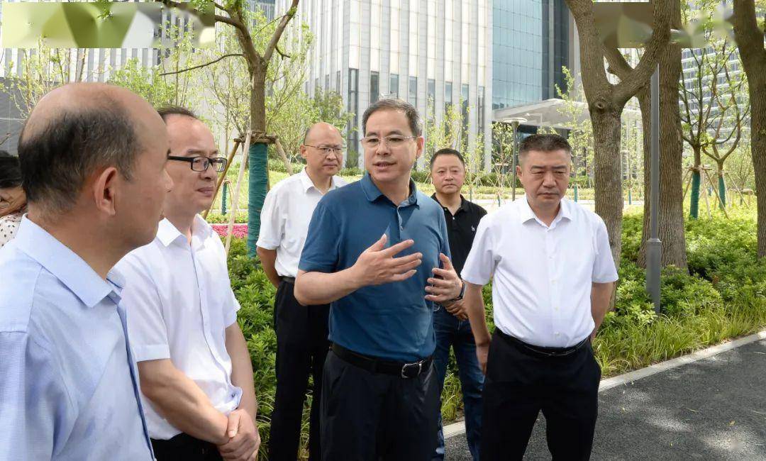 Kaiyun 开云体育区领导调研爱心暑托班、陆家嘴水环二期工程等民生实事项目(图2)