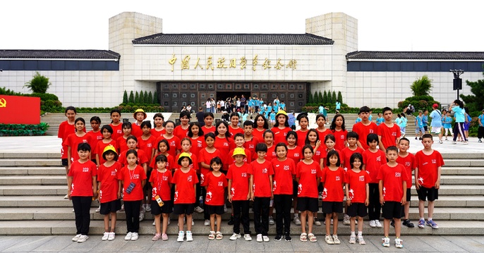 光耀天山南北 建设美丽新疆——国家电网公司援开云APP 开云官网入口疆工作综述(图7)