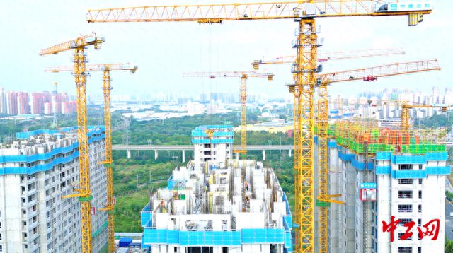 安徽：近万名建设者坚守施工一线重点安居工
