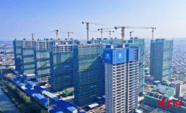 安徽：近万名建设者坚守施工一线重点安居工程建设“不打烊”Kaiyun 开云(图4)